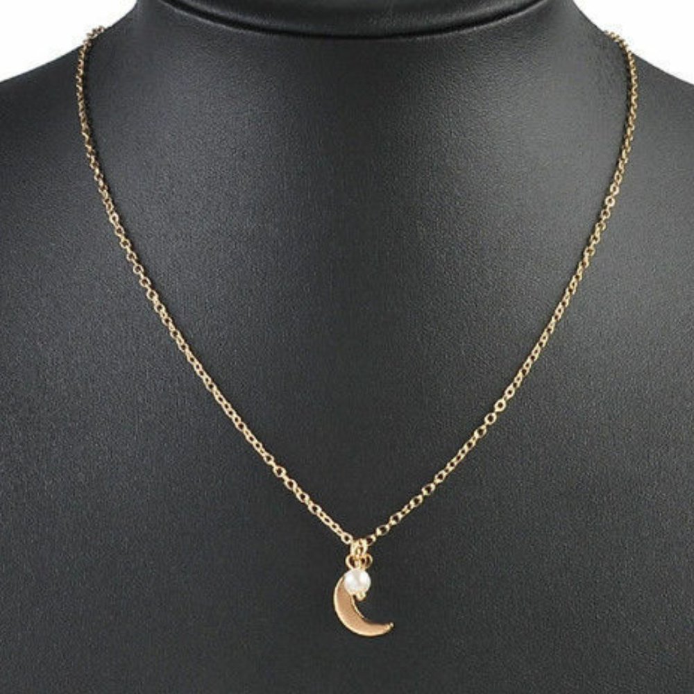 NWOT Dainty Moon Pearl Charm Necklace - Picture 6 of 6
